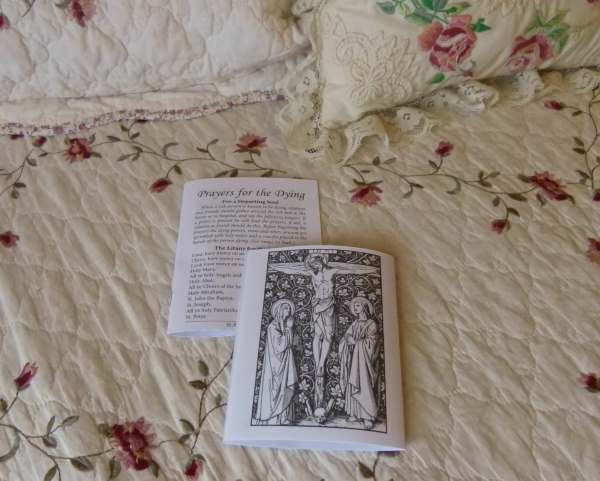 https://www.saintanneshelper.com/images/printable-prayers-for-the-dying-booklets.jpg